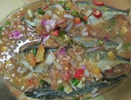 Ikan gembung rebus atau ikan kembung rebus. Resepi Ikan Kembung Kukus Air Asam