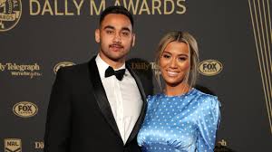 State of origin nsw captain boyd cordner has been revealed to be dating a glamorous television producer. Dally M 2019 Red Carpet Nrl Players And Wives Partners Coaches Photos Fashion