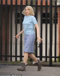 Raised in london, she made her professional debut as the young beatrix potter in miss potter (2006). Lucy Boynton Braves The Cold On Set Of The Ipcress File Remake Aktuelle Boulevard Nachrichten Und Fotogalerien Zu Stars Sternchen