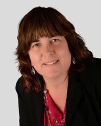 Diane Hooper's Instagram, Twitter & Facebook