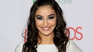 Inside Emily Willis' quiet life before fame as family issues update