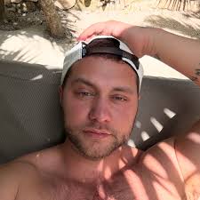 Happy birthday to me. 36 🎂 it's been a. Great year. Love y'all Fancy Fest  sale today only save $36 if you use the code “ old “ when you check out.