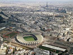 • de los 260 vuelos a los que se podía acceder a través de sus redes sociales, el día 1 solo quedaban 34 en juego que se fueron sorteando diariamente hasta el 2 de junio en la cuenta de instagram de perrier. Amazing Stadium In An Amazing City Parc Des Princes Paris Football Stadiums