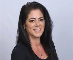 Bernadette Melton's Instagram, Twitter & Facebook