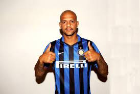 Felipe melo de carvalho (born 26 june 1983) is a brazilian professional footballer who plays as a midfielder for brazilian club sociedade esportiva palmeiras. Felipe Melo Kembali Serang Chiellini Republika Online