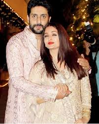 Aishwarya With Husband Abhishek Bachchan Bollywood Celebrities Aishwarya Rai Aishwarya Rai Bachchan