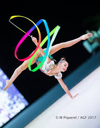 Arina Averina Russia Won Gold In All Around At World Cup Baku 2017 Gimnasia Ritmica Cinta Gimnacia Ritmica Gimnasia Ritmica