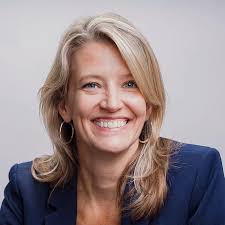 Penn & Teller are giving St. Louis magician Amanda Lindsey her big break