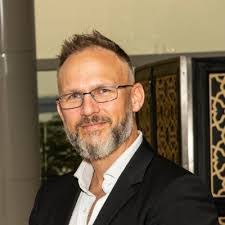 Benjamin Zare's Instagram, Twitter & Facebook