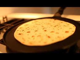 La prima domanda che potreste porvi è: Come Preparare Un Ottima Piadina Riccione Piadina Youtube