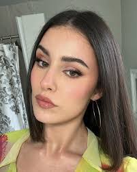 Olivia Sewell's Instagram, Twitter & Facebook