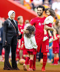 Mohamed Salah cùng gia đình #TônTrọng #giaĐình #bóngđá #liverpool