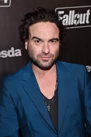 Watch 'Big Bang Theory' star Johnny Galecki perform at Rockit