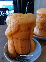 Membaca resep makanan india yang diposting istriku teh manis, aku jadi ingat cerita. Teh Madu Sedap Di Kedai Kopi Hj Zul Taman Melawati Ceritera Si Gadis Biru