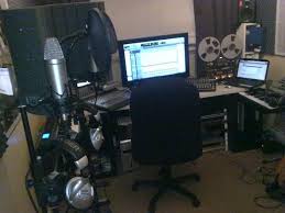 See more ideas about recording studio, recording studio home, music studio. Set Up Your Home Recording Studio Software Politusic