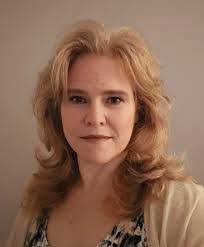 Jennifer Hare's Instagram, Twitter & Facebook