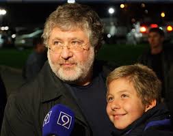 Очень странно это выглядит, поскольку революция ведь не в израиле. Igor Kolomojskij V Situacii Kogda Ahmetov Pinchuk Firtash I Drugie Pod Egidoj Sleduyushego Prezidenta Dogovarivatsya Budut Ya Luchshe Parasyukom Stal By Chtoby Vseh V Odno Mesto Sobrat I K Stenke Postavit Da