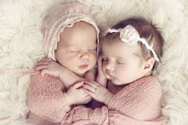 Mendapatkan mimpi gendong bayi perempuan juga menggambarkan keinginan anda untuk diperhatikan dan disayangi oleh orang di sekitar anda. Arti Mimpi Menggendong Bayi Pertanda Baik Atau Buruk Indozone Id