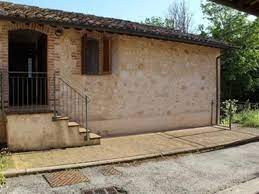 L'immobile, posto al piano primo di una piccola palazzina, è composto da: Affitto Foligno 109 Case In Affitto A Foligno Mitula Case