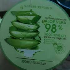 Aloe vera, tıbbi sarısabır olarak adlandırılan bu bitkinin faydaları o kadar çoktur ki birçok tıbbi amaç ve güzellik ile bakım için de yararlanılır. Nature Republic 98 Dan 92 300ml Shopee Indonesia
