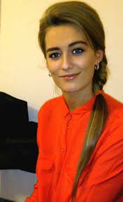 Kelly Hindle is fundraising for Henshaws