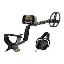 A pinpointer metal detector is simply a handheld detector. Garrett At Gold Metal Detector Metal Detector Metal Detector Reviews Whites Metal Detectors