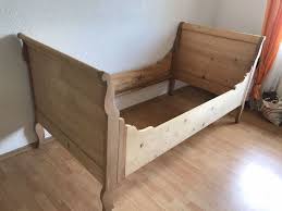 Männer und frauen normalerweise viel anstrengungen inside ihr zuhause da sie möchten ein schönes und bequemes haus. Bett Antik Restauriert 90x180 Kaufen Auf Ricardo