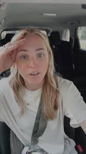 Josette (@josette_white)