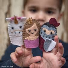 How To Make Finger Puppets For Your Fairy Tale Castle Part 2 Felt Puppets Finger Puppet Patterns Felt Toys