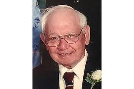 Robert Hase's Instagram, Twitter & Facebook