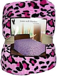 Light weight but comfortable, it helps in shielding out cold. Amazon Com Twin Size Animal Print Fleece Blanket Leopard Zebra Giraffe Soft Plush Microfiber T Print Fleece Blanket Leopard Print Decor Printed Throw Pillows