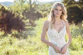 Sweetheart die highlights der kollektion. Gewinne Dein Brautkleid Zusammen Mit Lillian West Verlosen Wir Ein Kleid Aus Der Kollektion 2017 Hochzeitsblog I Brautsalat