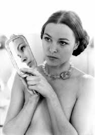 People who liked michelle phillips's feet, also liked California Dreamgirl 30 Vintage Photos Of The Ultimate Hippy Chick Michelle Phillips From Between The 1960s And 70s Vintage Everyday