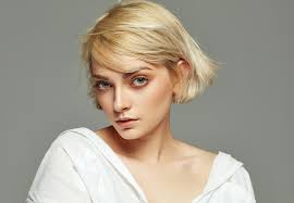 See more ideas about účesy pixie, účesy, pixies. Kratke Ucesy Jako Trend Ktery Slusi I Mladsim Zenam Inspirujte Se Celebritami Fashionmagazin Cz