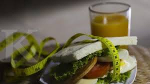 Beberapa contoh roti goreng yang bisa dibuat sendiri adalah roti goreng isi coklat, keju, daging, ayam, telur, kentang, sosis, nuget, dan masih banyak lagi yang lainnya. Makanan Yang Disarankan Ahli Gizi Untuk Dikonsumsi Penyintas Covid 19 Tribunnews Com Mobile