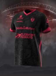 Clermont en ligue 1, caen se sauve à la dernière minute, chambly en national 1. Clermont 2021 22 Drittes Trikot