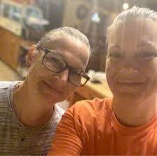 Susan Archambeault's Instagram, Twitter & Facebook