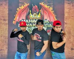 Kumpulan shiro diumumkan sebagai juara program maharaja lawak mega 2018 (mlm2018) sekali gus membawa pulang hadiah wang tunai rm500,000 berserta trofi. Abata Maharaja Lawak Mega Facebook