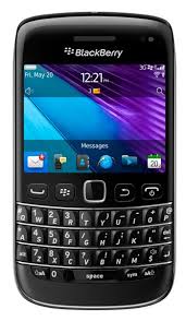 Vodafone 1210 vs. BlackBerry Bold 9790 ...