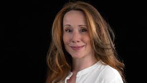 Trauerrednerin & Grabrednerin Julia Maria Vogel in München