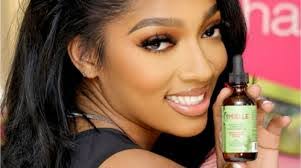 Devan Woods's Instagram, Twitter & Facebook