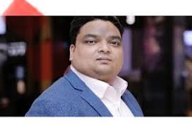 SonuSood @sonu_sood @BeingSalmanKhan @PMOIndia @narendramodi @khaleejtimes  @gulf_news @timesofindia @AmitShahOffice @dir_ed RAVINDRANATH SONI  BLUE-CHIP DUBAI cheated 1000 invstrs. Arrest him auction property in india  to refund investrs : TINA KALE ...