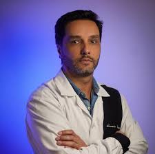 Author of the malwoverview tool. Dr Alexandre Borges Photos Facebook