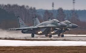Fulcrum (deutsch der angelpunkt eines hebels)) ist ein zweistrahliges . F 16s For Mig 29 Fighter Jets Us Ready To Support Poland S Decision To Provide Ukraine With Warplanes To Fight Russia