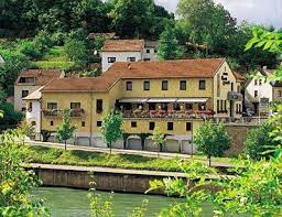 This quiet hotel haus schons mettlach is set 2.2 miles from saarschleife water gap and 0.2 miles from living planet square. Hotel Haus Schons Mettlach Updated 2021 Prices