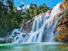 Tak hanya pantainya yang terkenal eksotis, pulau bali juga memiliki wisata air terjun yang indah dan cantik. Air Terjun Sungai Pandan Swiss Belhotel Kuantan