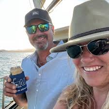 Shaun & Kylie Hearn (@living_ona_trip) • Instagram photos and videos