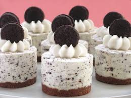 Oreo Cookies And Cream No Bake Cheesecake Recipe Desserts Cookies And Cream Cheesecake Oreo Recipes