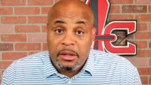 Jon Jones' Unmatched Fighting Style That Keeps Him