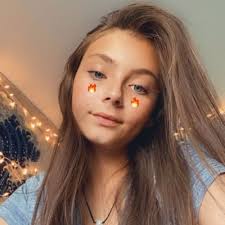 Audrey Dickerson (@luvv_audrey)